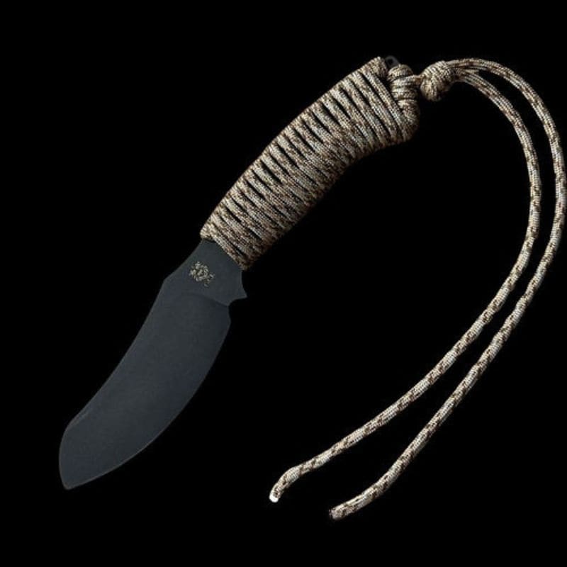 Wolfhound Skinning Knife with Paracord