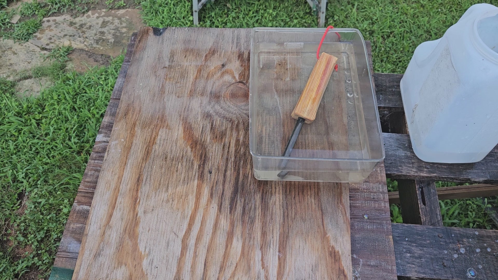 Load video: Fatwood Fire Steel 5/16" Ferro Rod - Character Edition